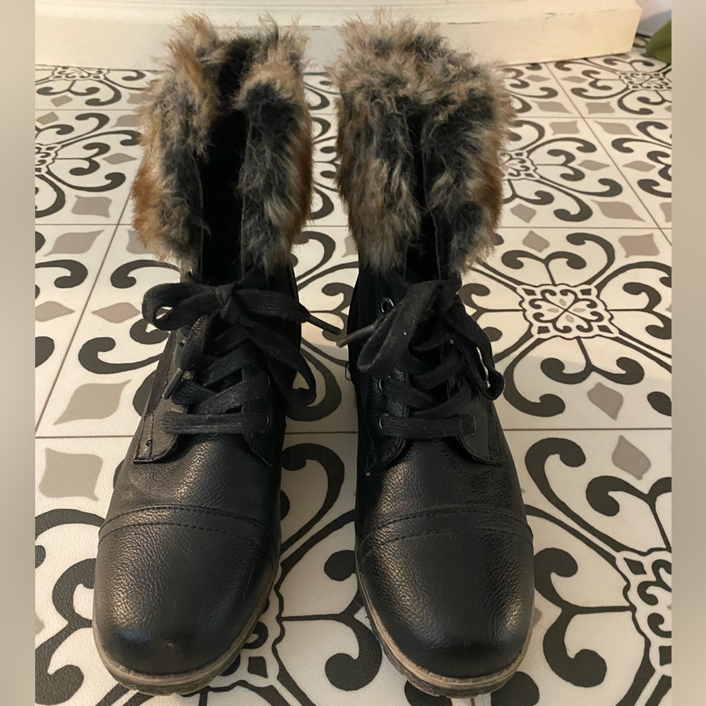 BOOTS! - Picture 3 of 4